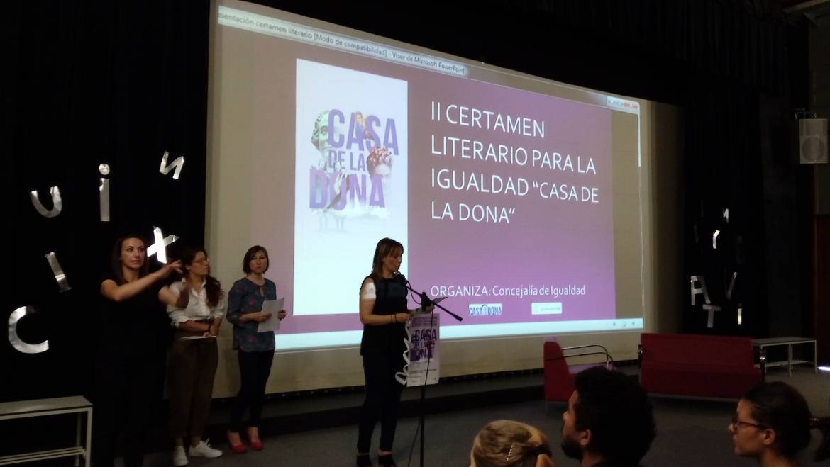 Acto de entrega de premios del Segundo Certamen Literario para la Igualdad, “Casa de la Dona”: