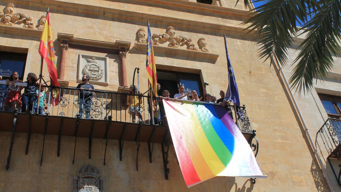 El Ayuntamiento da su apoyo al colectivo LGTBI