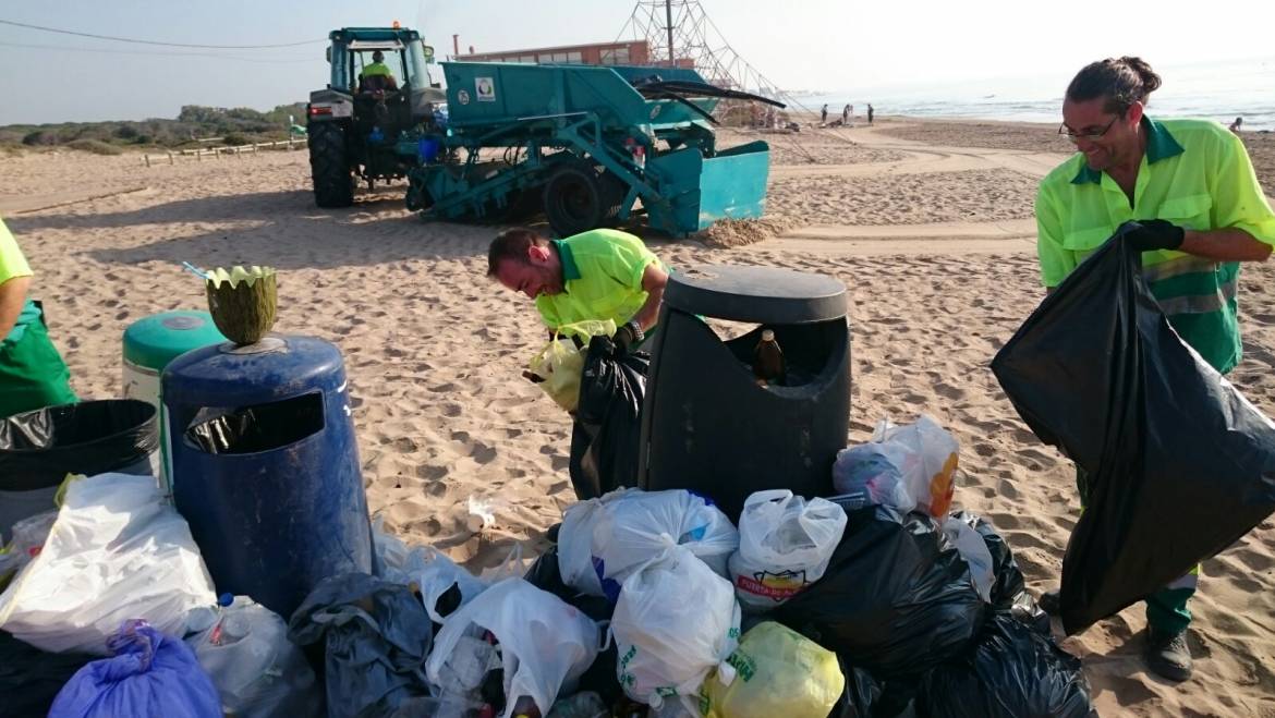 El dispositivo sanitario ubicado en Arenales atiende a una veintena de personas durante la noche de San Juan