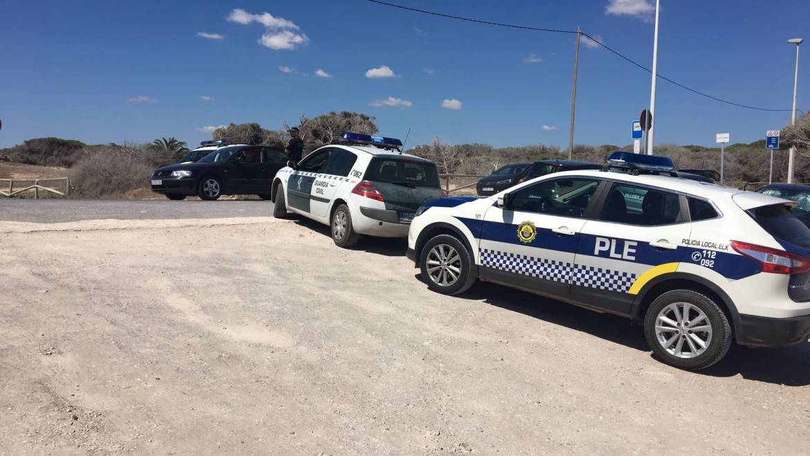 Se intercepta a tres individuos tras forzar acceso a un campo en Peña de las Águilas