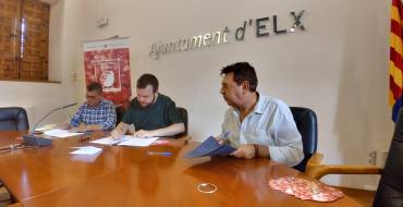 Medi Ambient destina 25.000 euros a l’Associació de Productors i Comercialitzadors de Magranes d’Elx