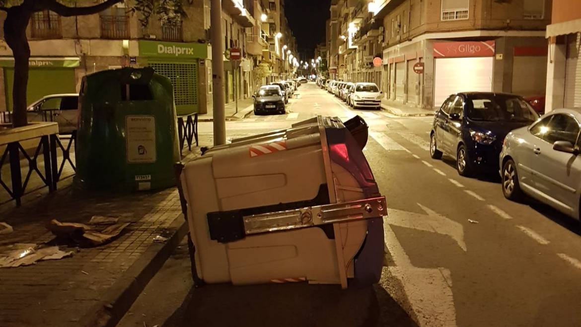 Localitzats els joves causants de danys i actes vandàlics