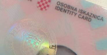 Detenido por falsedad documental en documento de identidad y permiso de conducción