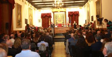El alcalde de Elche defiende una reforma profunda de la Constitución para adaptarla a la sociedad del siglo XXI