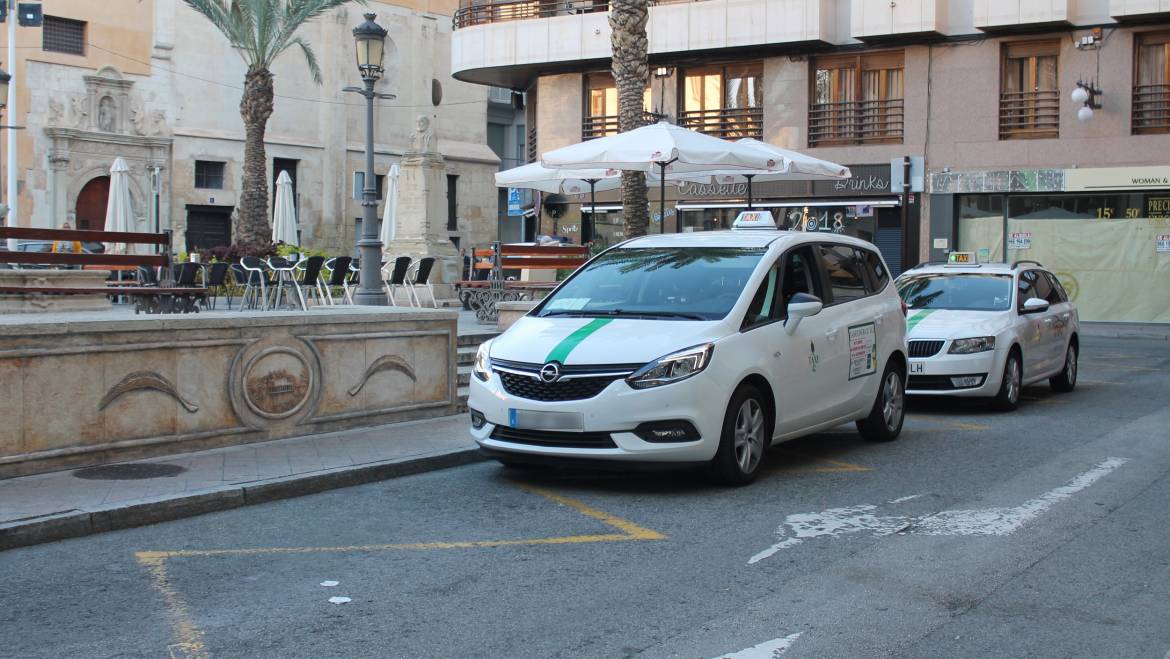 La nueva línea de Elche Taxi “Penya de les Águiles-Pla de Sant Josep” empieza a operar el próximo lunes