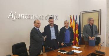 El Ayuntamiento firma un convenio con el Elche C.F para la utilización de instalaciones deportivas municipales
