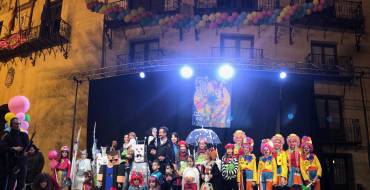 Más de 10.000 personas participan en la fiesta de Carnaval en Elche
