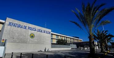 La Policía Local de Elche detiene a un hombre por un delito de conducción temeraria y alcoholemia