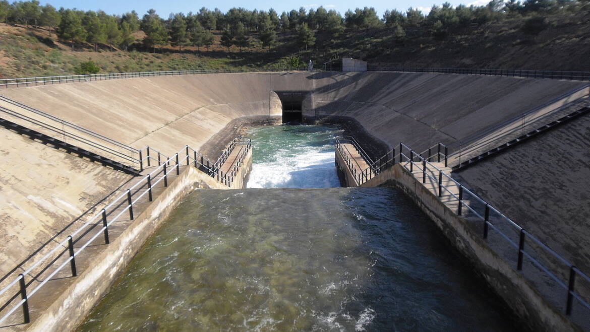 El Equipo de Gobierno acuerda exigir al Ministerio un compromiso firme de inversiones para garantizar el Trasvase y precios asequibles del agua