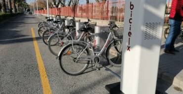 Movilidad Sostenible pone en funcionamiento en la Ciudad Deportiva la estación número 50 de Bicielx