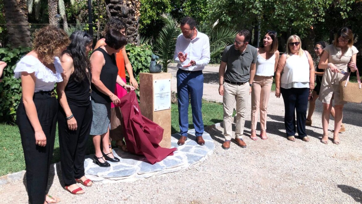 El Parque Municipal cuenta con una nueva escultura en recuerdo de los bebés que nos dejaron demasiado pronto