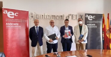 El Ayuntamiento apoya con 12.000 euros las actividades de innovación, promoción y formación de las empresas de componentes del calzado