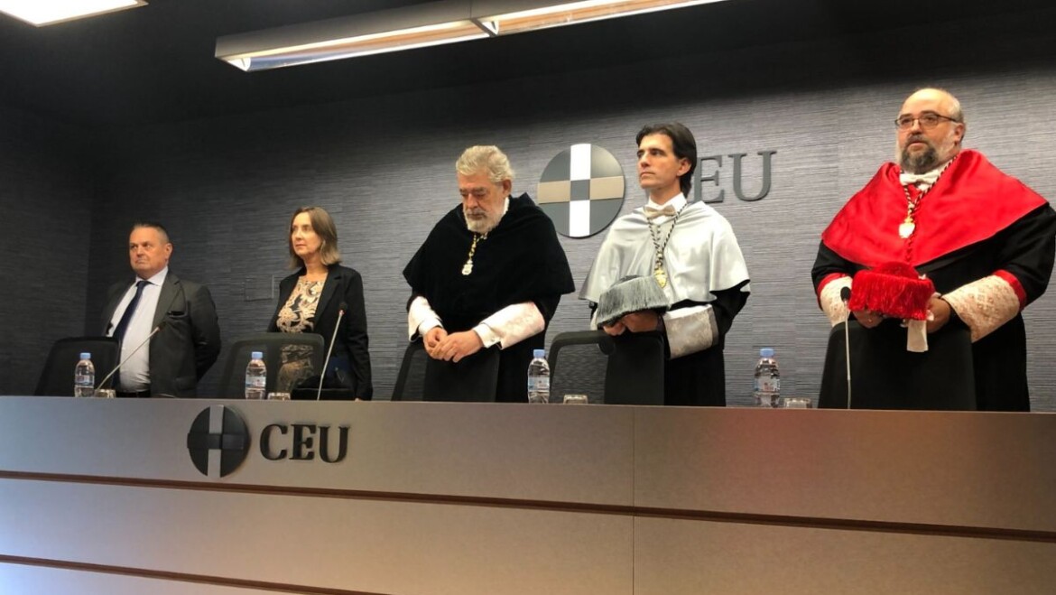 El rector de la CEU UCH reivindica el papel de la universidad para construir una cultura de la paz