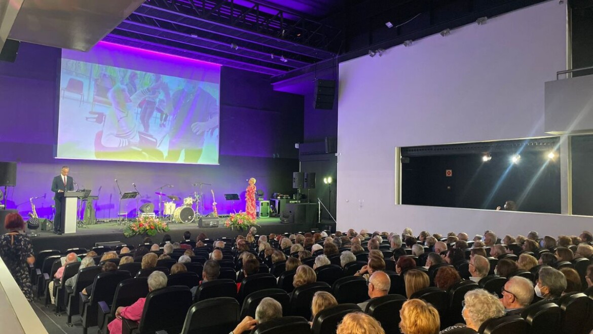 La Gala del Major congrega més de tres centenars de persones al Centre de Congressos i ret homenatge a les associacions de Pàrkinson i AFAE