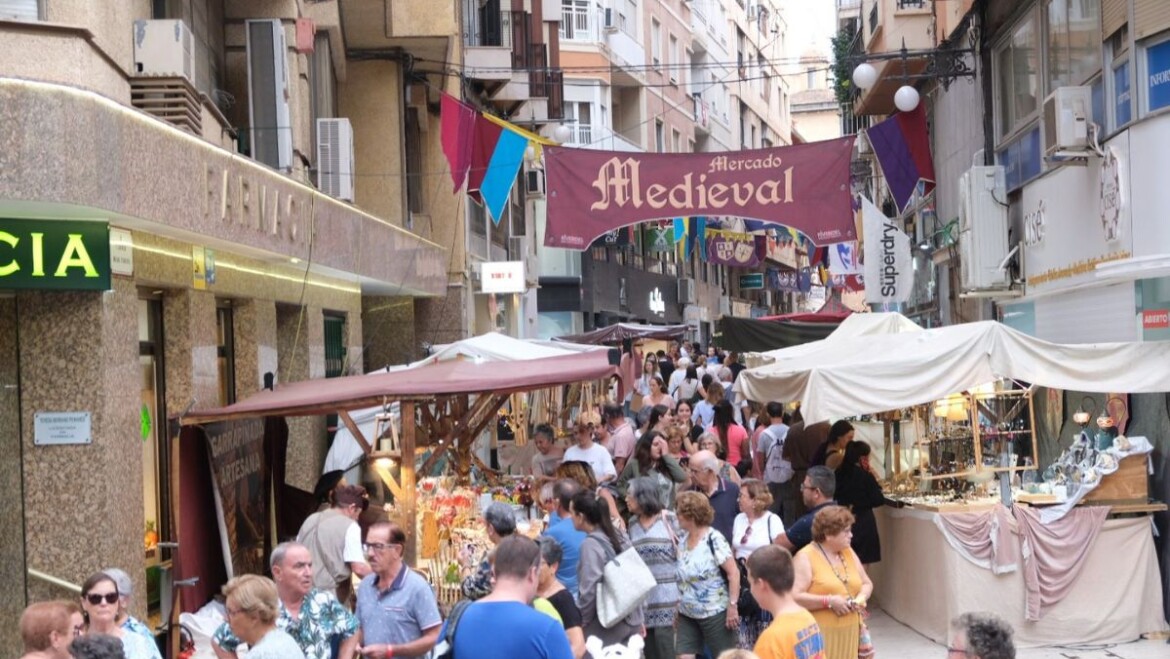 Vuelve el Mercado Medieval de Elche tras dos años con una afluencia prevista de más de 200.000 personas hasta el domingo 23