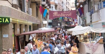 Vuelve el Mercado Medieval de Elche tras dos años con una afluencia prevista de más de 200.000 personas hasta el domingo 23