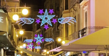 La concejalía de Comercio enciende las luces de Navidad con 173 arcos este viernes 25 de noviembre para incentivar las compras durante el ‘Black Friday’