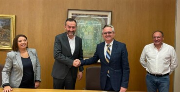 AESEC firma en el Ayuntamiento el apoyo a la candidatura de Elche como sede de la Agencia Espacial Española