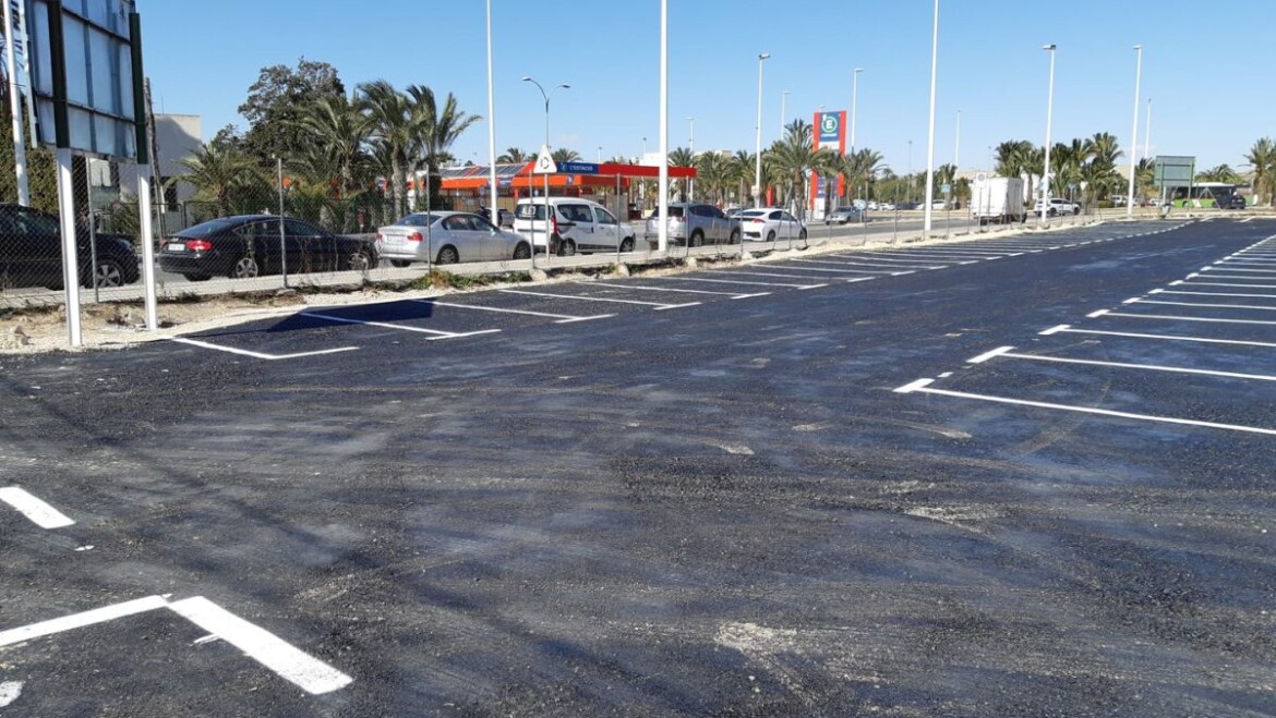 El parking de la parcela donde se ubicará el Palacio de Congresos entra en funcionamiento