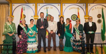 El Ayuntamiento se suma a la fiesta de la comunidad andaluza en su día grande