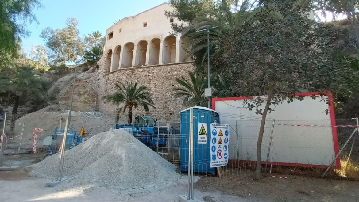 El Ayuntamiento inicia las obras de consolidación de la ladera del Molí del Real