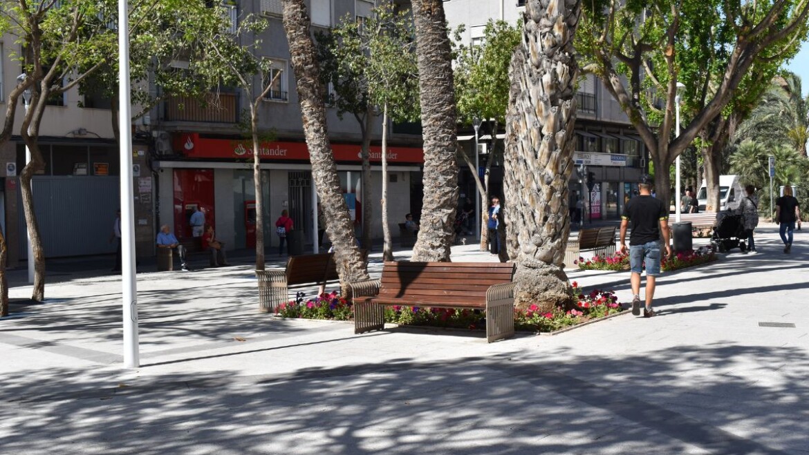 La plaça del ‘Parquet’ al barri del Pla ja està remodelada amb un nou disseny i millor accessibilitat