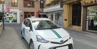 El Ayuntamiento insiste en apostar por las licencias estacionales de taxis