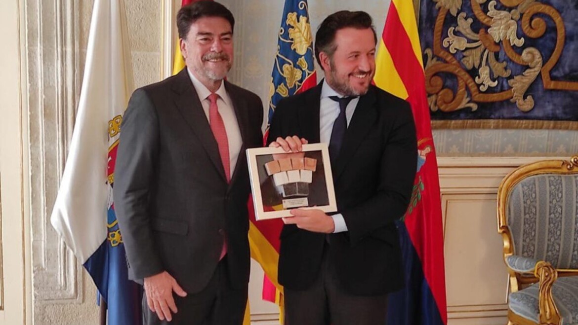 Barcala y Ruz refuerzan su cooperación para dar un impulso “histórico” al eje Alicante-Elche