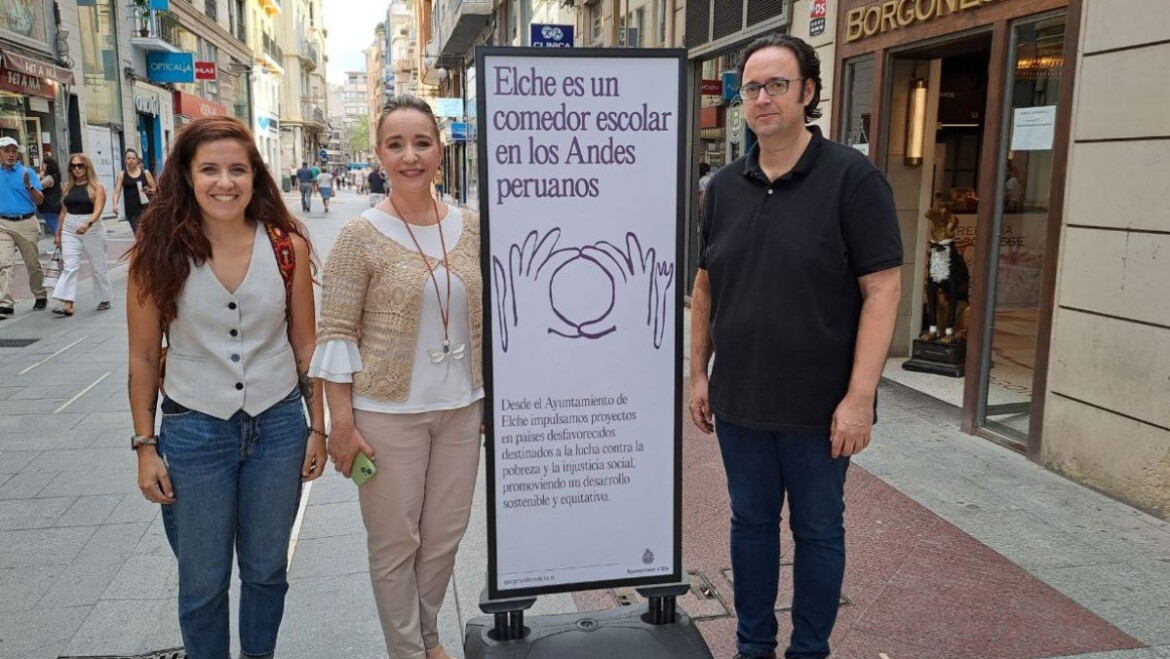 Una exposición muestra el trabajo realizado desde Elche en materia de Cooperación Internacional