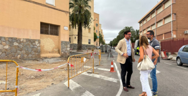 Comienza la renovación de aceras en el barrio de Carrús