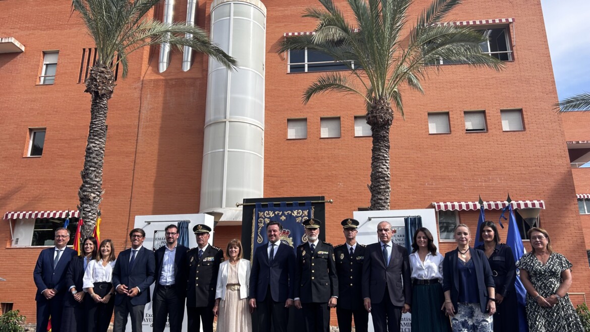 Elche rinde homenaje a la Policía Nacional con la designación de dos espacios en el callejero municipal