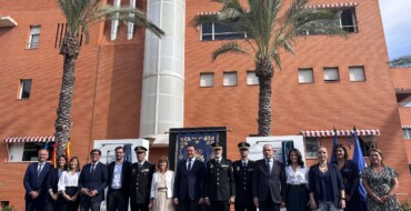 Elche rinde homenaje a la Policía Nacional con la designación de dos espacios en el callejero municipal