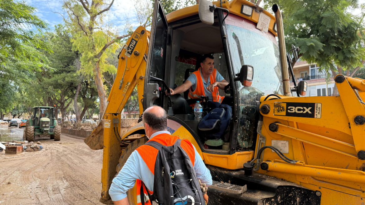 Elche traslada su apoyo a los afectados por la DANA de Valencia con una Declaración Institucional